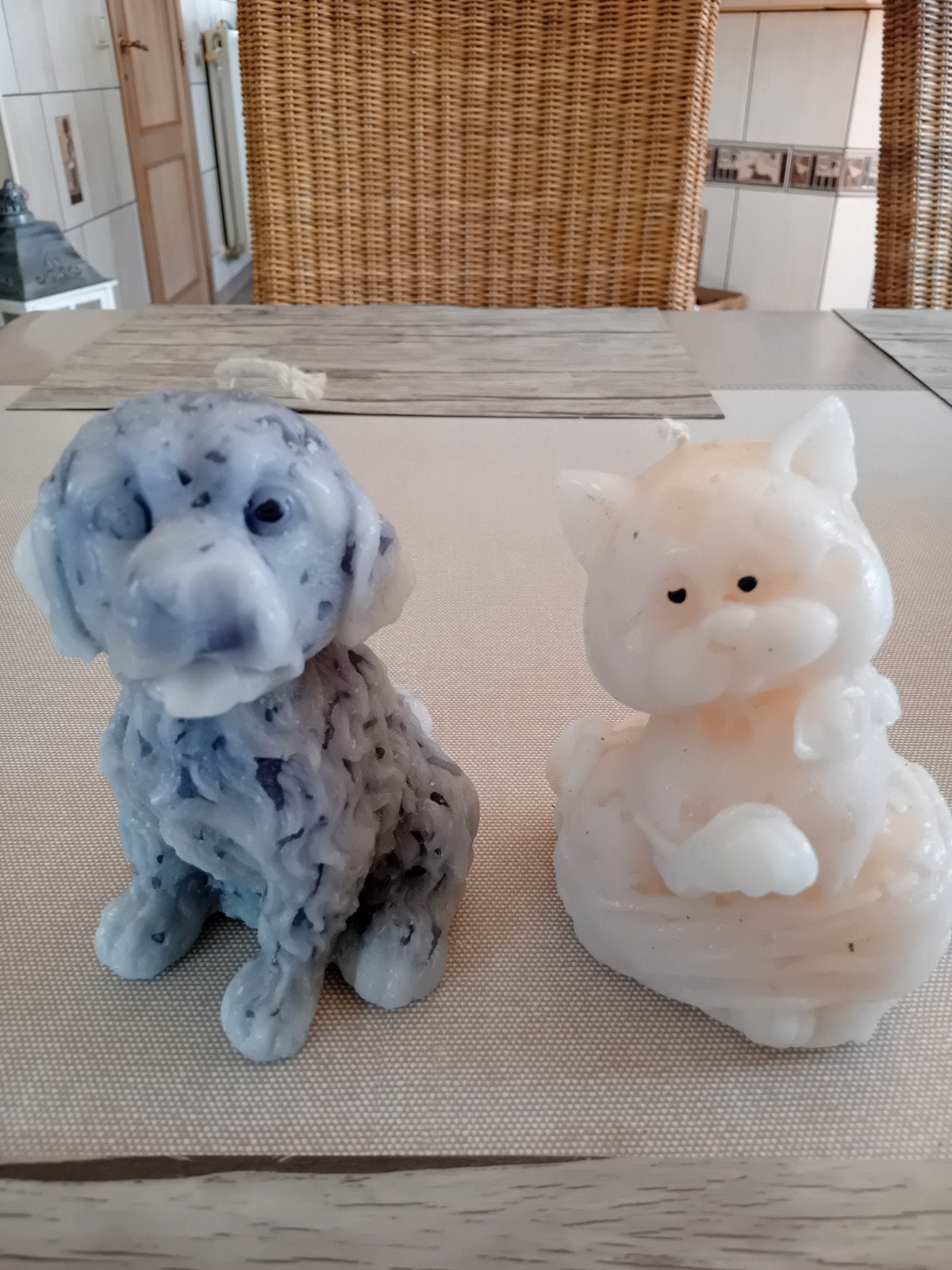 Bougies chat et chien blanche et bleu 750 grammes, Enlèvement ou Envoi, Autres marques, 14 cm, Bougie