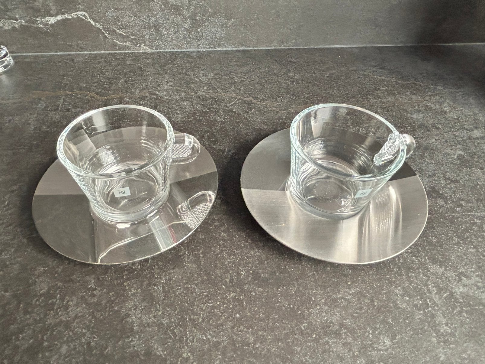 Nespresso capuccino tassen  2 stuks, Ophalen, Zo goed als nieuw