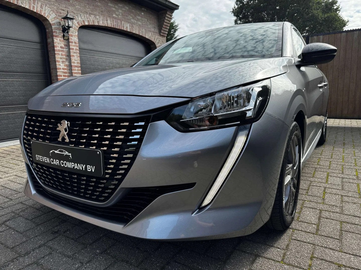Peugeot 208 | NAVI | CARPLAY | DAB | LANE ASSIST | CRUISE CO, Autos, Argent ou Gris, Achat, Euro 6, Entreprise