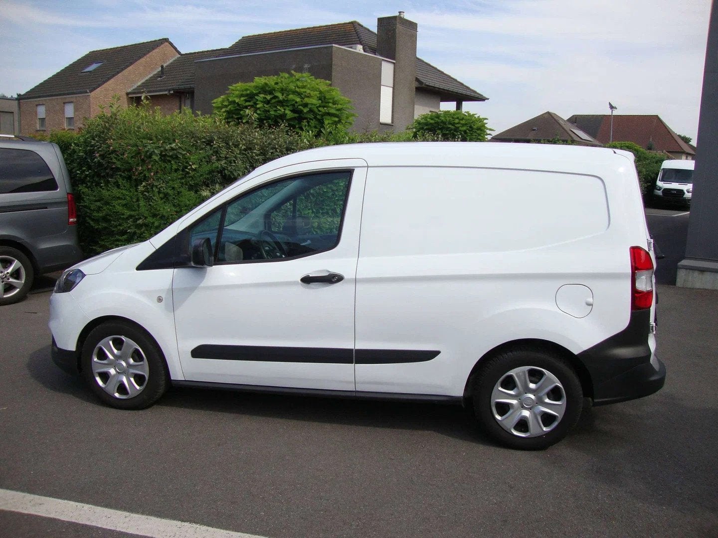 Ford Transit Courier 1.5tdci, airco, camera, 2023, 31.000km,, Achat, Euro 6, Entreprise, 2 places