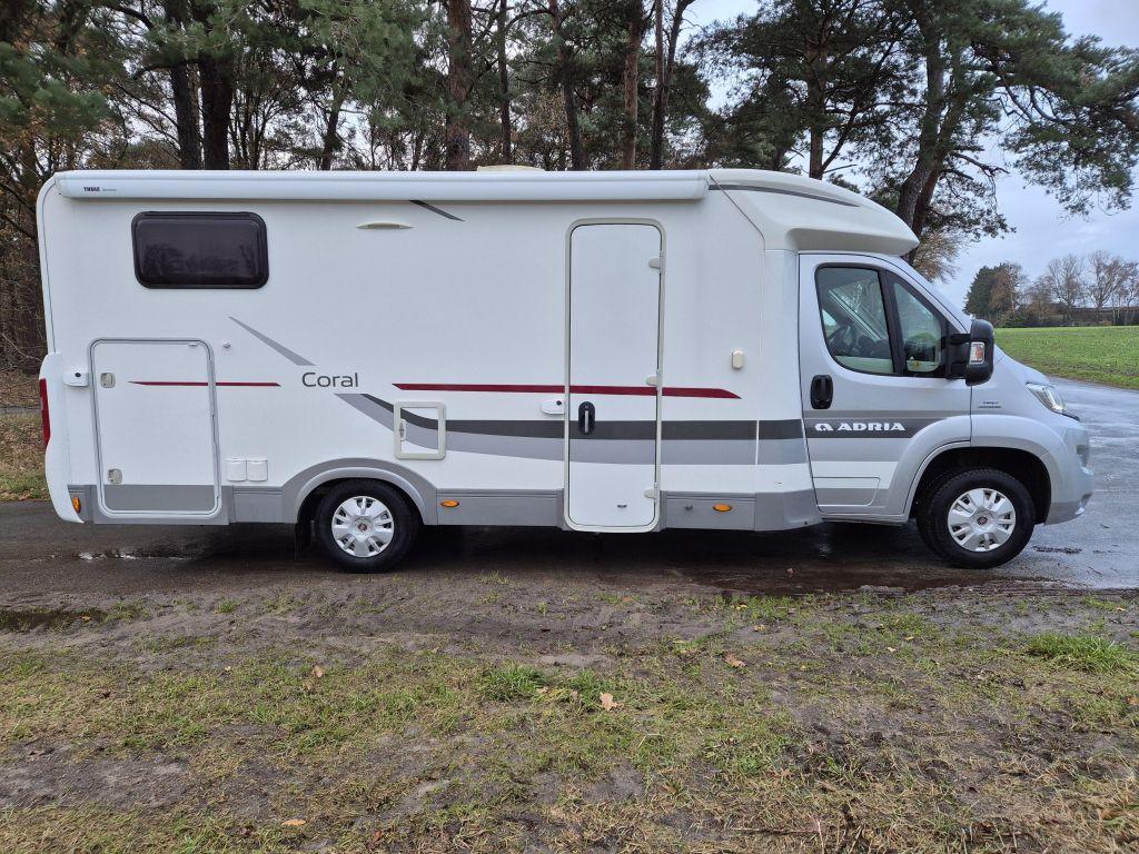 Adria Coral Axess 600 SL TWINBED airco el ram TV, Bedrijf, Adria, Half-integraal