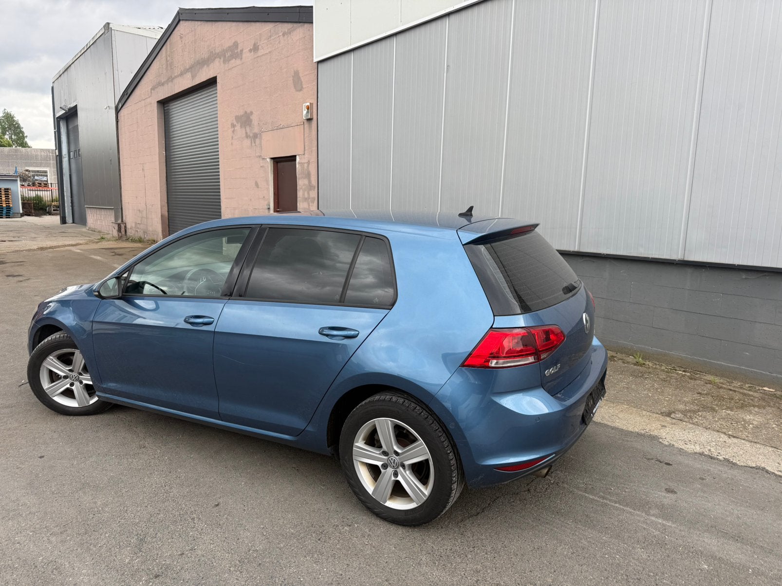 VW GOLF benzine 1200cc 124500 km blauw, Autos, 1197 cm³, Euro 5, Achat, Entreprise