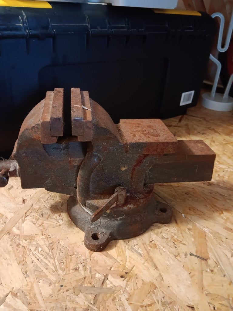 étaux, Bricolage & Construction, Enlèvement, Comme neuf, Moins de 70 cm, Étau