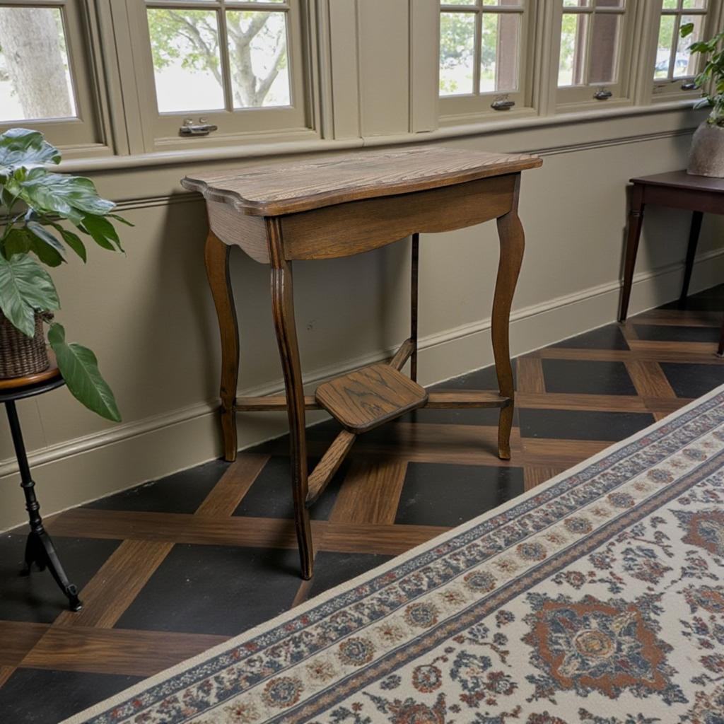 Table d'appoint ou d'entrée vintage en chêne classique, Envoi