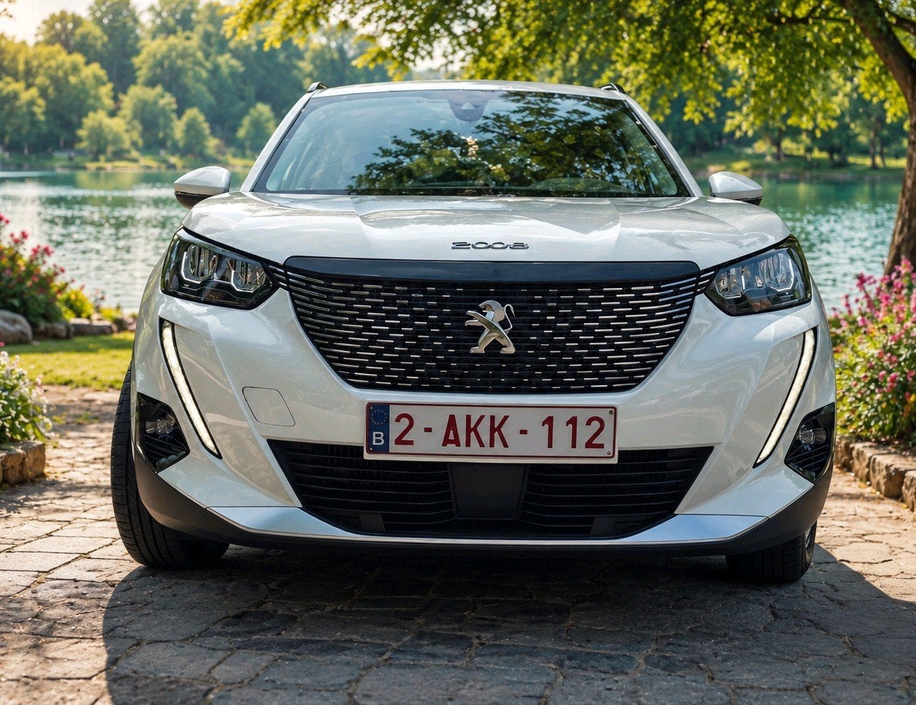 Peugeot 2008 1.2 PureTech Automaat | Bouwjaar 2021, Auto's, Automaat, 4 deurs, Leder en Stof, Wit