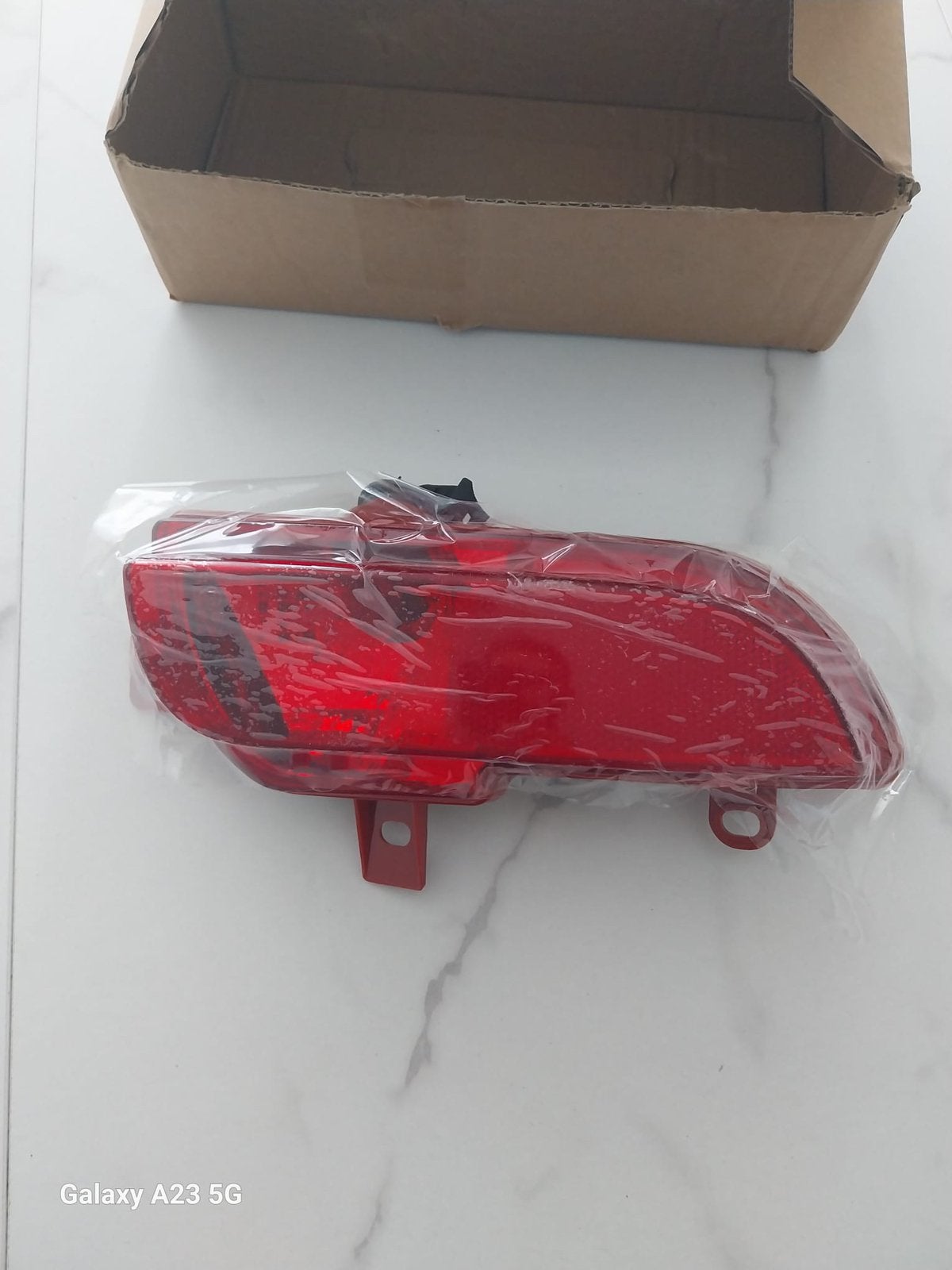 feu de brouillard arrière gauche Peugeot 206+ 2009-2012, Enlèvement ou Envoi, Peugeot