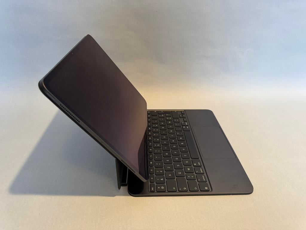 iPad Pro 13-inch (M5) Wi-Fi + Magic Keyboard, Enlèvement ou Envoi, Comme neuf