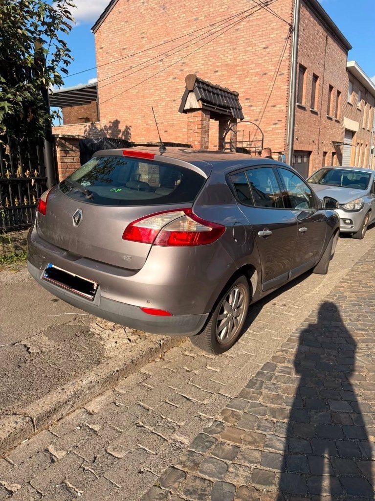 Renault Megane, Autos, Renault, Argent ou Gris, Boîte manuelle, Noir, 5 portes