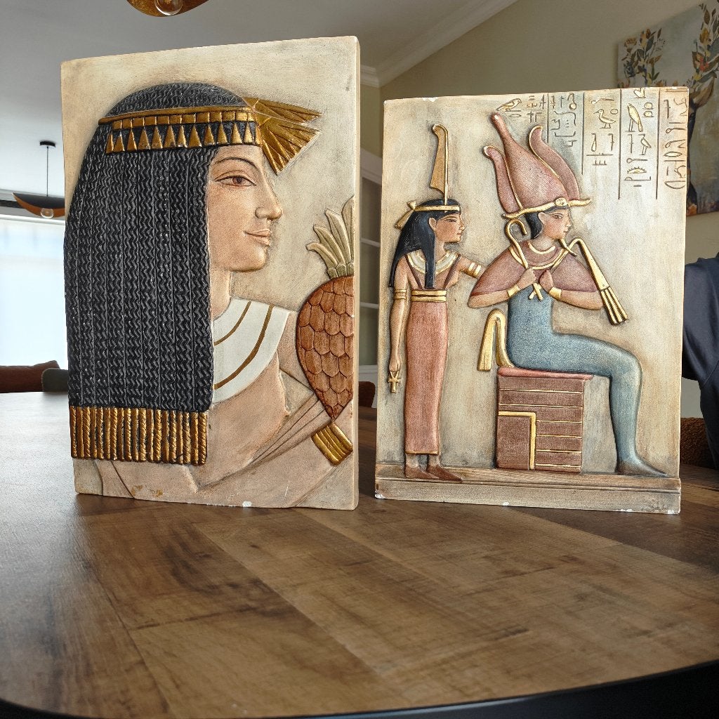 2 assiettes en relief de style égyptien de 45 cm (9 kg), Enlèvement