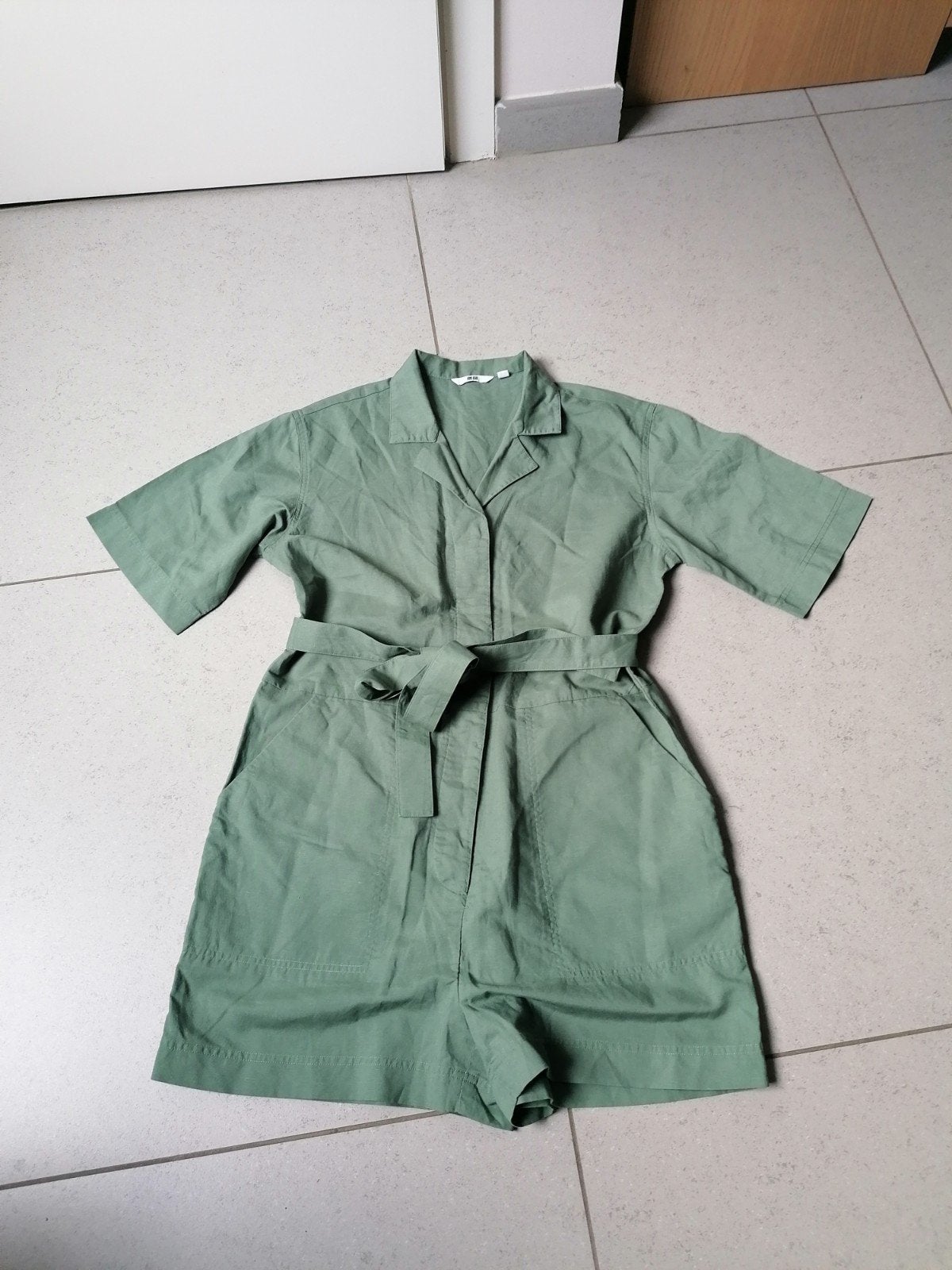 Uniqlo Europe jumpsuit, dames. mt M, Kleding | Dames, Jumpsuits, Ophalen of Verzenden, Maat 38/40 (M)