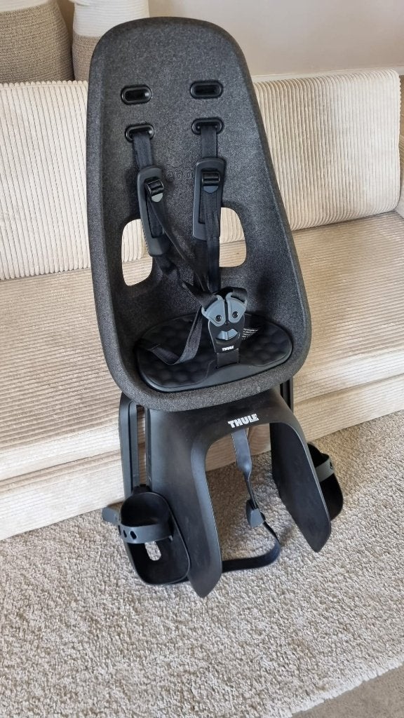 Kinderzitje fiets Thule - fietsstoel, Ophalen, Achterzitje, Voetsteuntjes, Zo goed als nieuw