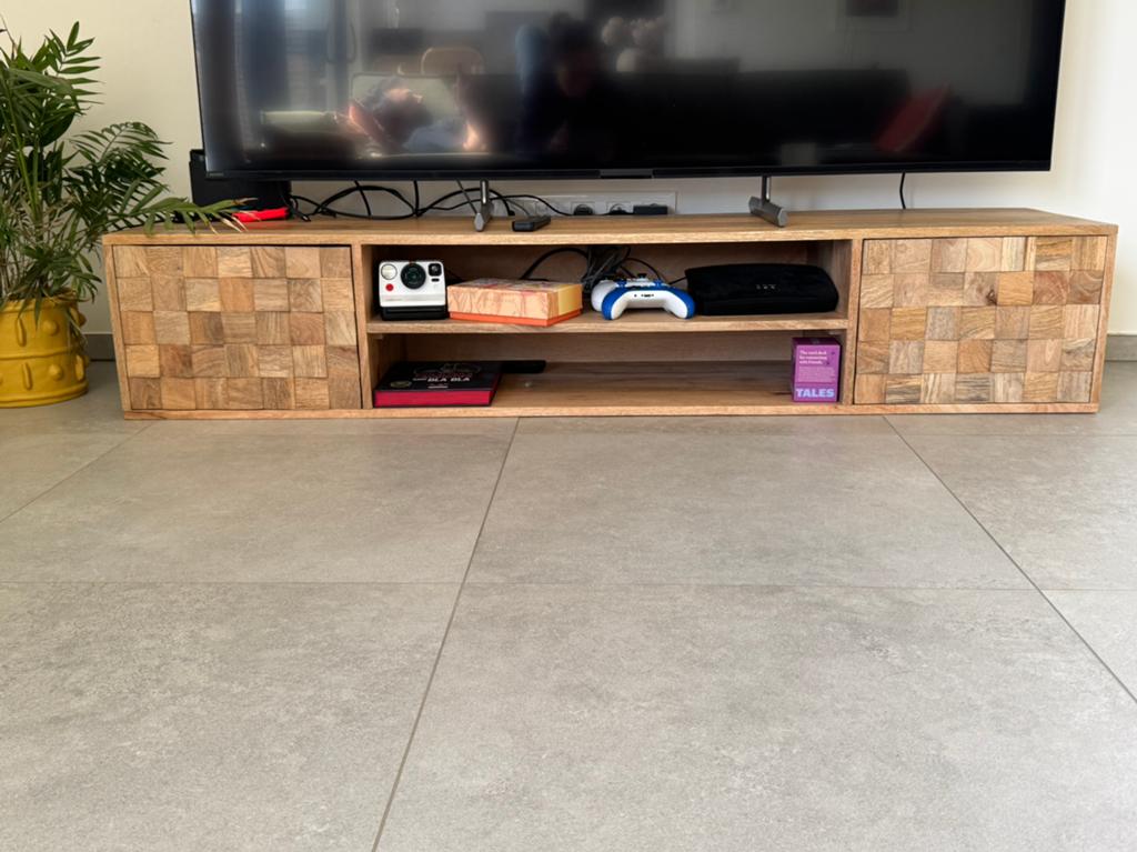 comode tv sklum, Maison & Meubles, Armoires | Mobilier de télévision, Comme neuf, Enlèvement
