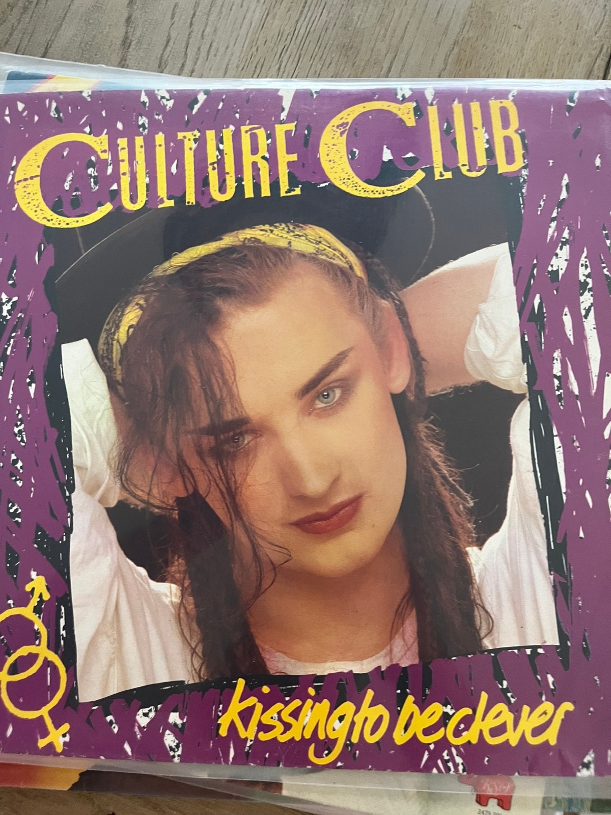 Club culturel, Envoi, Comme neuf, Pop
