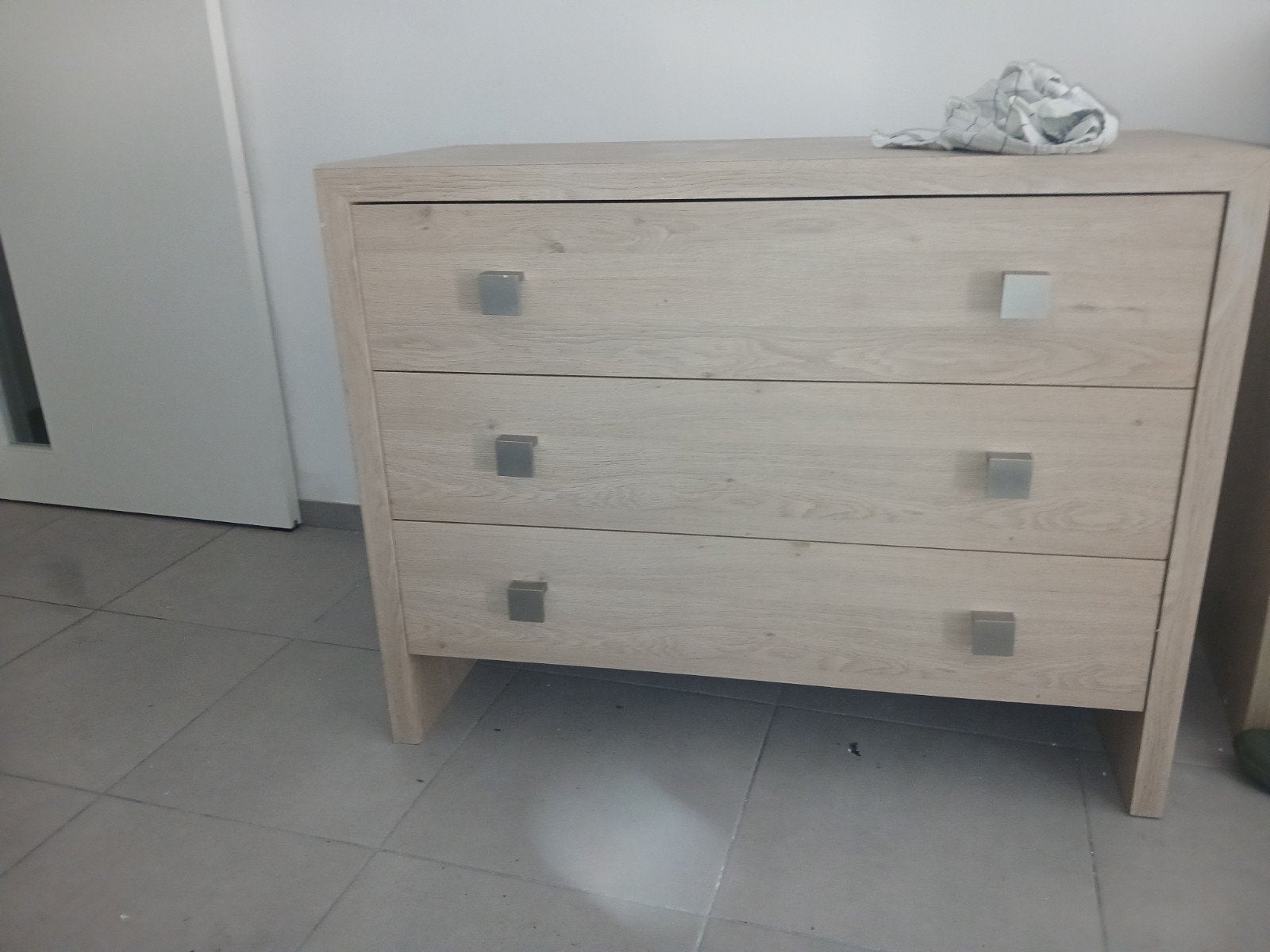 Slaapkamer bed 140x200 met comode, Maison & Meubles, Armoires | Commodes, Enlèvement