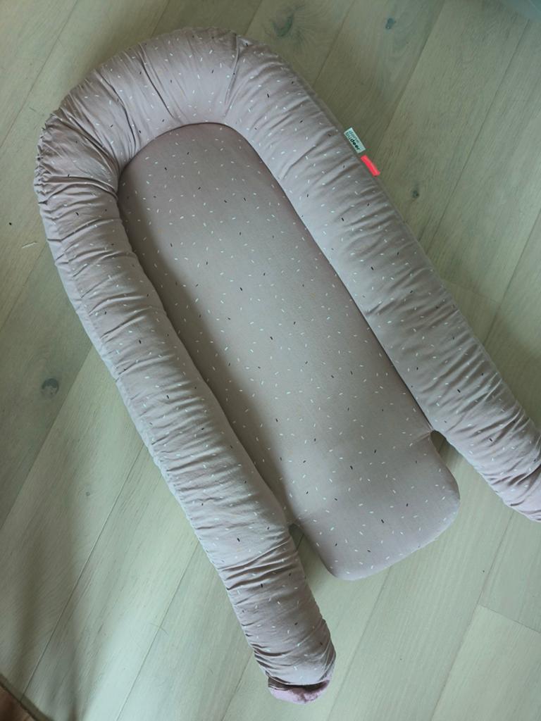 Babynestje done by Deer oudroze, Kinderen en Baby's, Ophalen