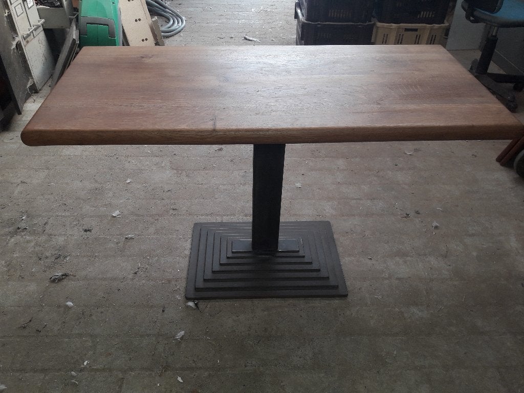 Eiken tafels met gietijzeren voet, Ophalen, Gebruikt, Eikenhout