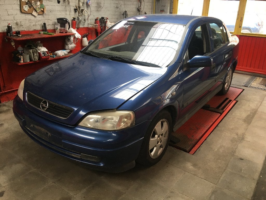CAPOT OPEL ASTRA G, JEAN BILA, Opel, RUE BRIGADE PIRON 307, Enlèvement
