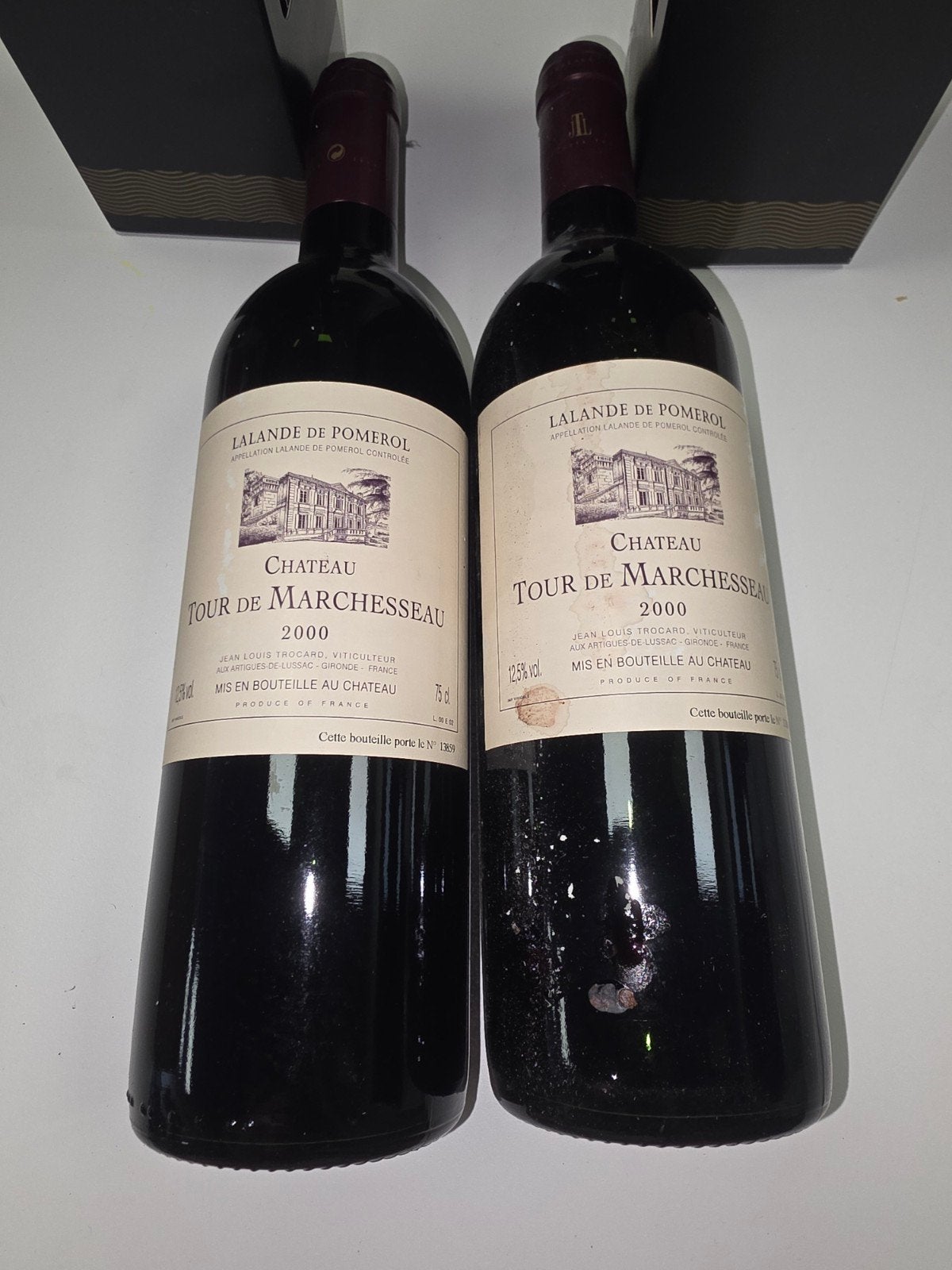 Lot van 2 flessen Château Tour de Marchesseau 2000 – Lalande, Ophalen