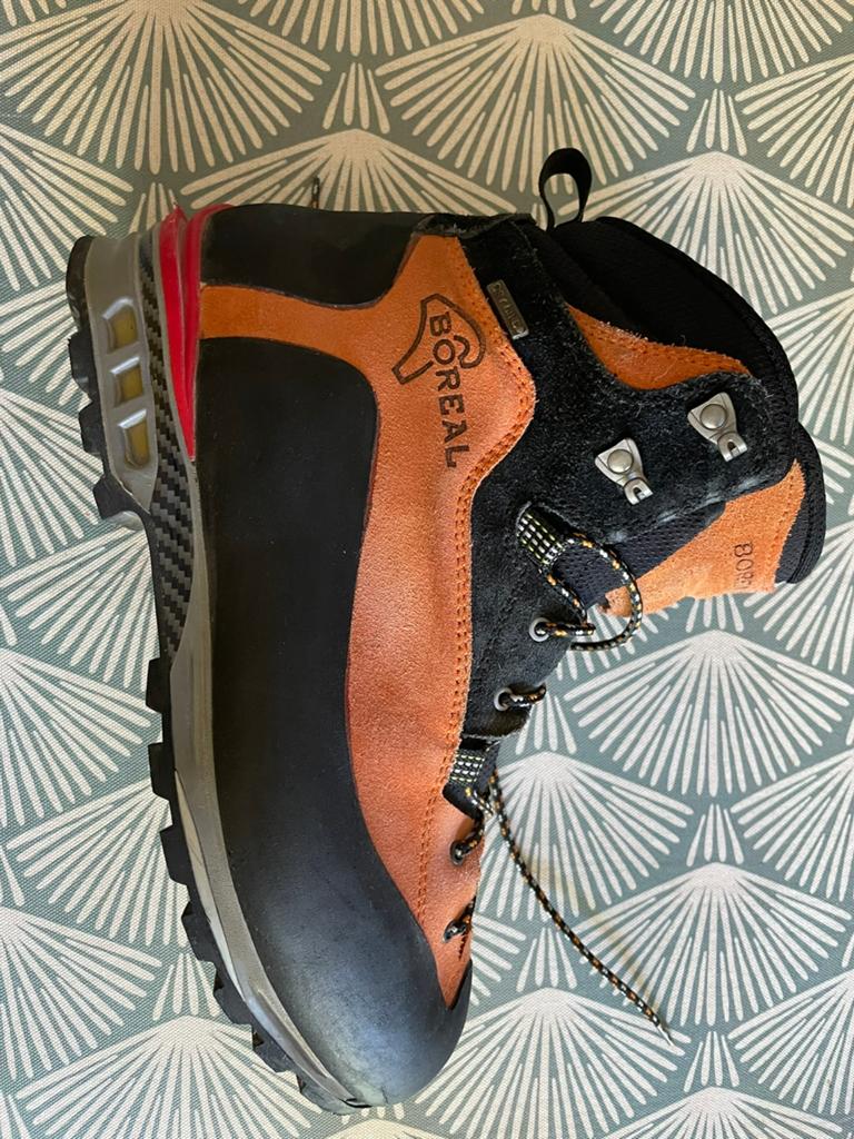 Chaussue alpinisme boreal 44,5, Sport en Fitness, Bergsport en Wandelen, Zo goed als nieuw, Schoenen, Ophalen of Verzenden