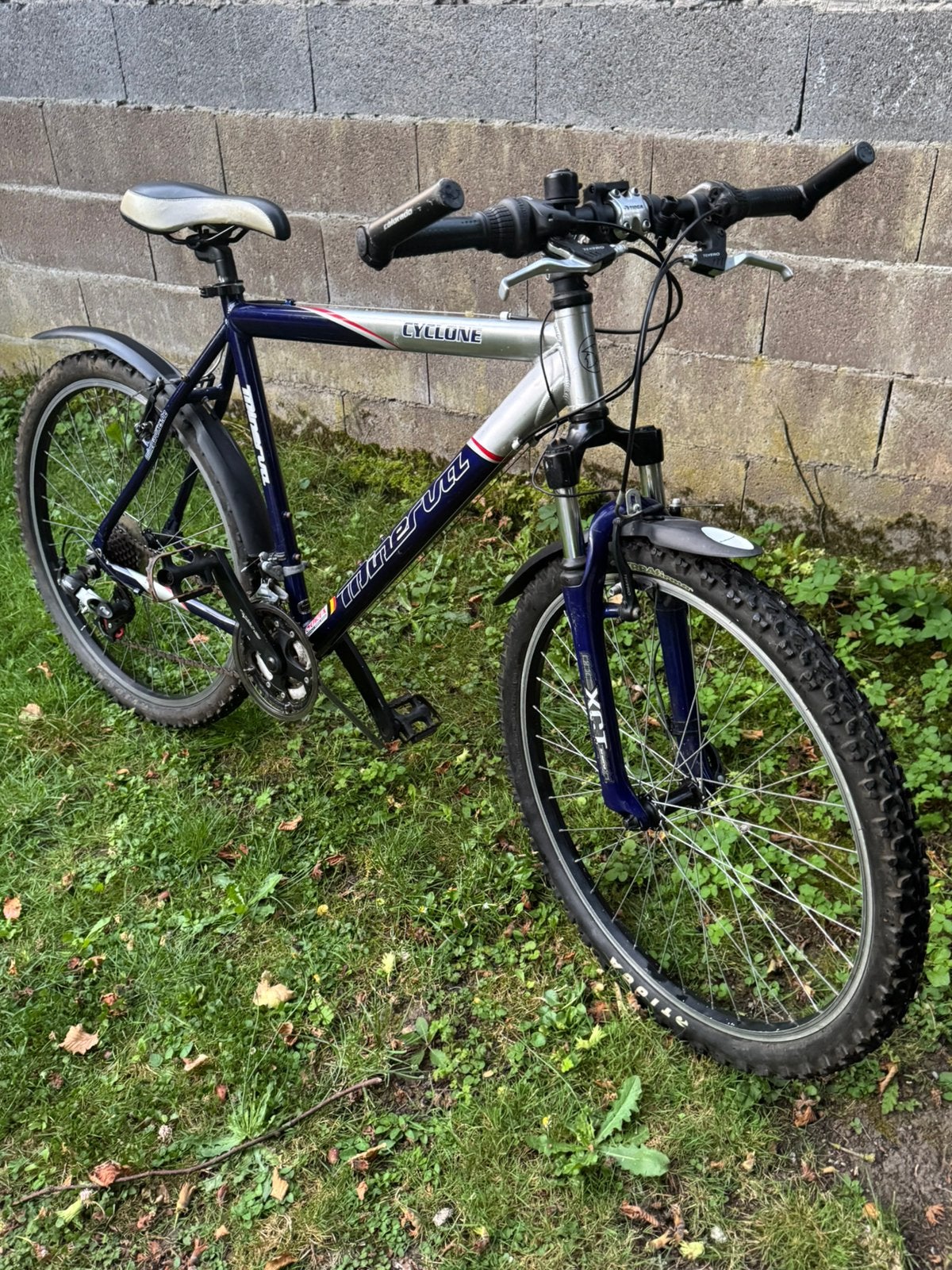 VTT MINERVA CYCLONE 26 pouces 21V ., Vélos & Vélomoteurs, 26 pouces, Frein sur jante, 49 à 53 cm, Comme neuf