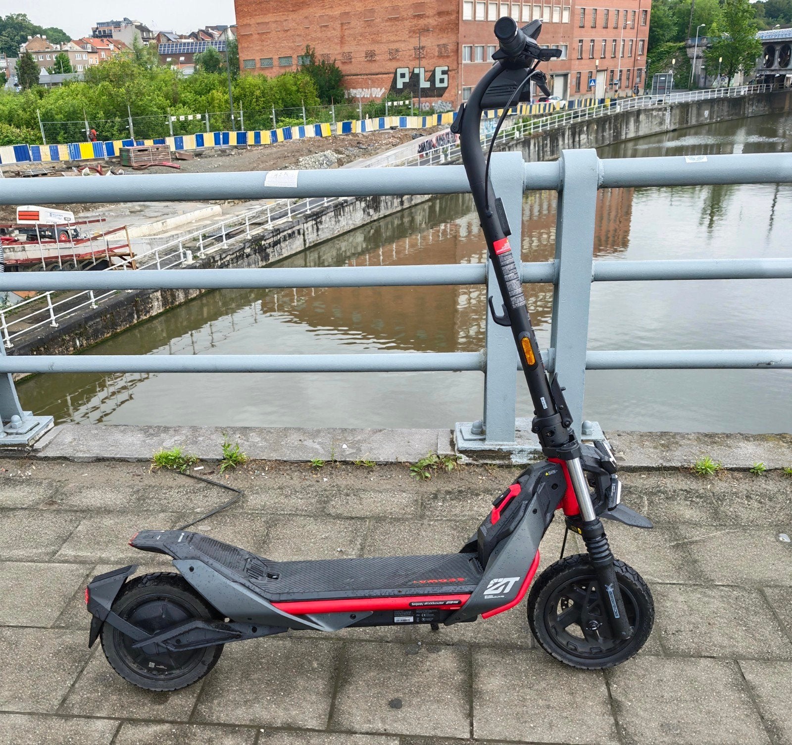 Trottinette électrique Ninbot Segway zt3 pro,état impeccable, Vélos & Vélomoteurs, Trottinettes