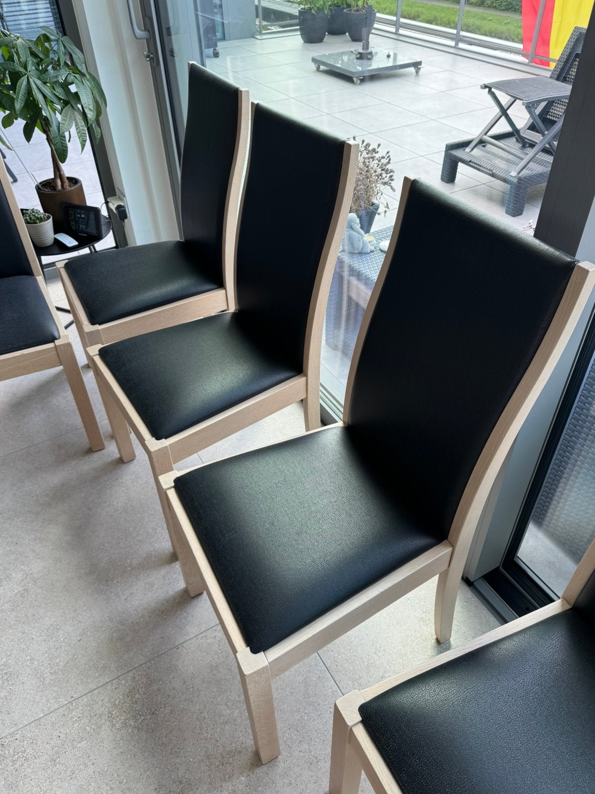 Gratis 6 stoelen., Huis en Inrichting, Ophalen, Zwart, Leer, Zo goed als nieuw