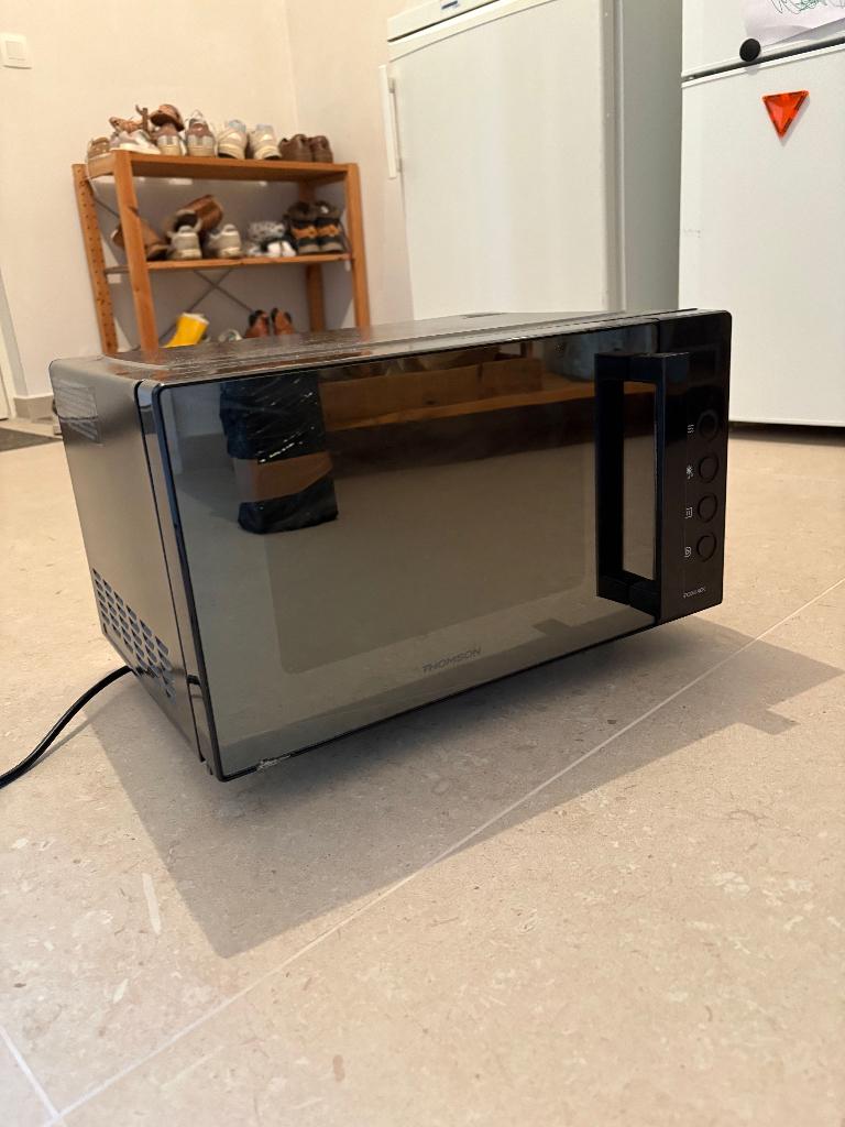 Microgolfoven Thomson, Electroménager, Enlèvement, Comme neuf, Autoportant, Micro-ondes