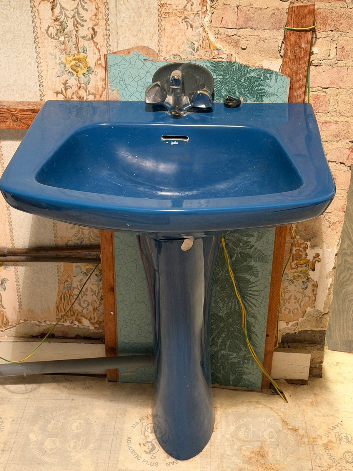Retro lavabo en bad zelf af te breken, Enlèvement, Comme neuf