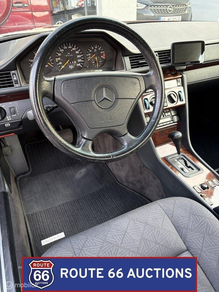 Mercedes-Benz E 200 Coupé | 1996 | Route 66 Auctions, Autos, Achat, Entreprise, Boîte manuelle, Autre carrosserie