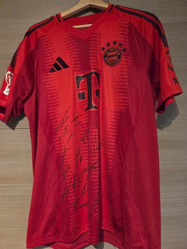 Gesigneerd voetbalshirt FC Bayern Munchen 2024-2025, Verzamelen, Ophalen of Verzenden, Nieuw, Shirt