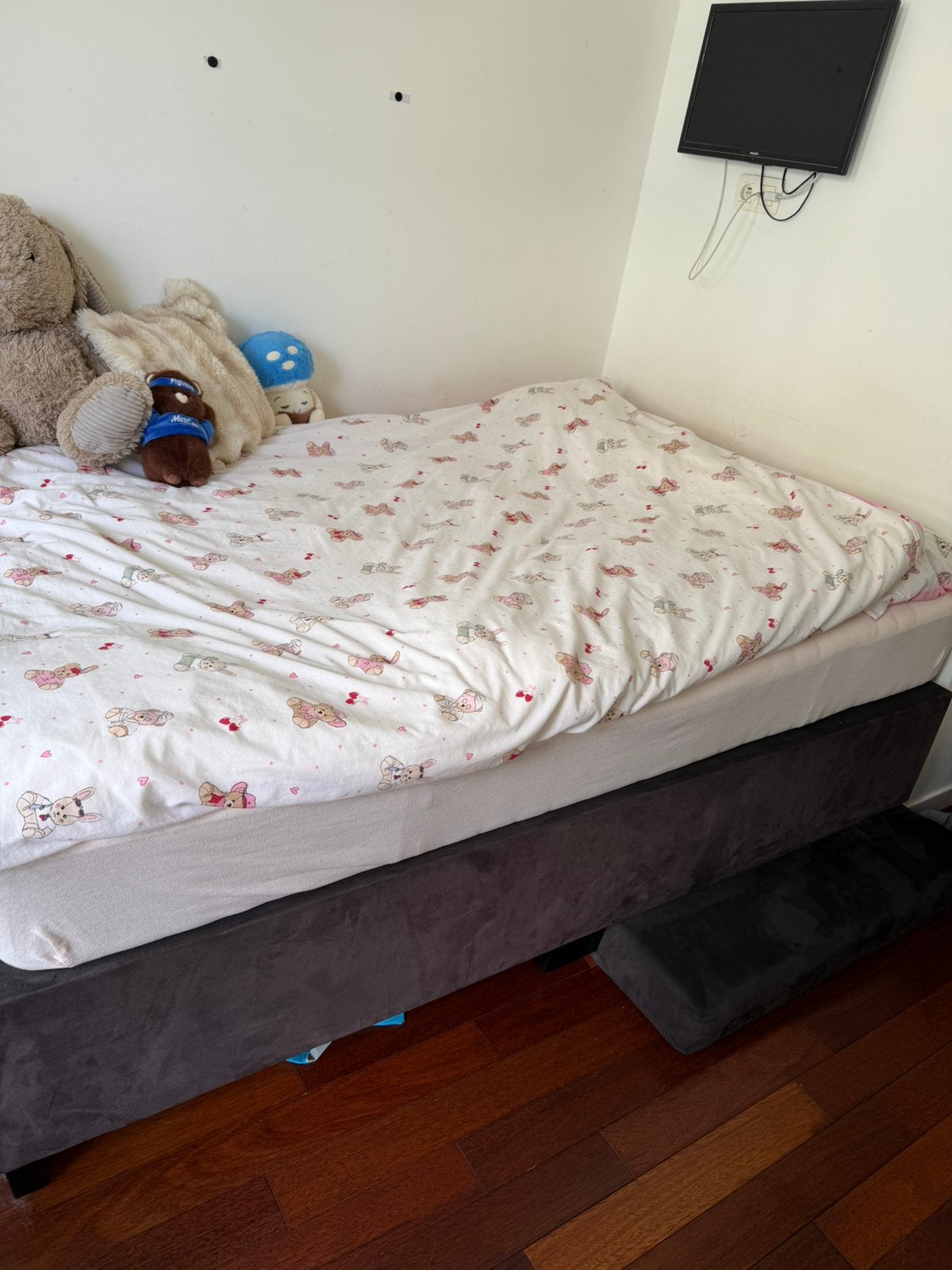 Lit + matelas (140x200) 70€ (prix négociable), Maison & Meubles, 140 cm, Enlèvement, Utilisé, 200 cm