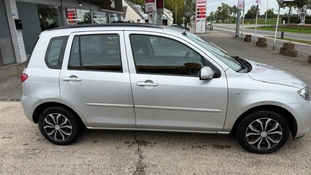 Mazda2 1400 Benzine AUTOMAAT Laatste Keuring Blanco!, Auto's, Automaat, Stof, 4 cilinders, Bedrijf