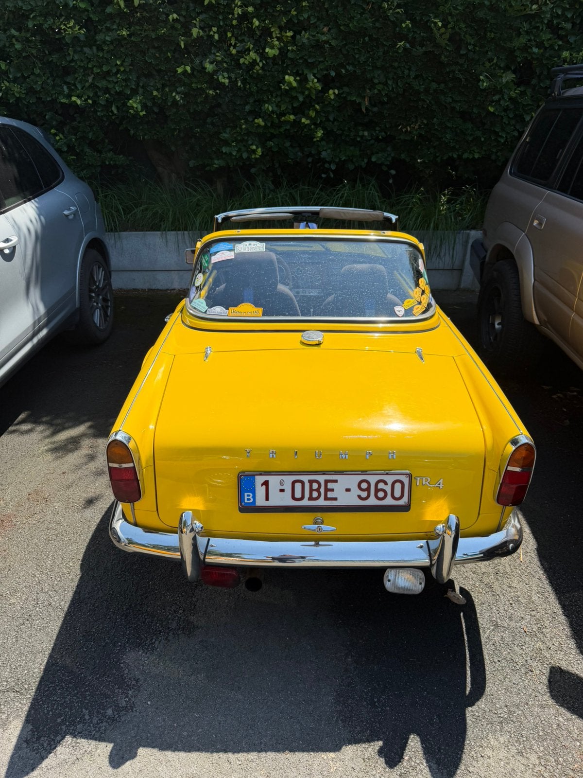 Triumph TR4 rally geprepareerd, Auto's, Zwart, Cabriolet, Triumph, Geel
