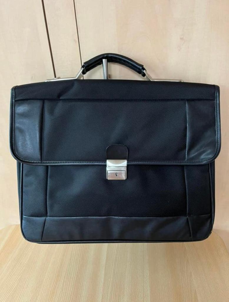 Laptoptas/Aktetas XL - Zwart - 14 cm diep, Ophalen, Gebruikt, Aktetas, Gevoerd laptopvak