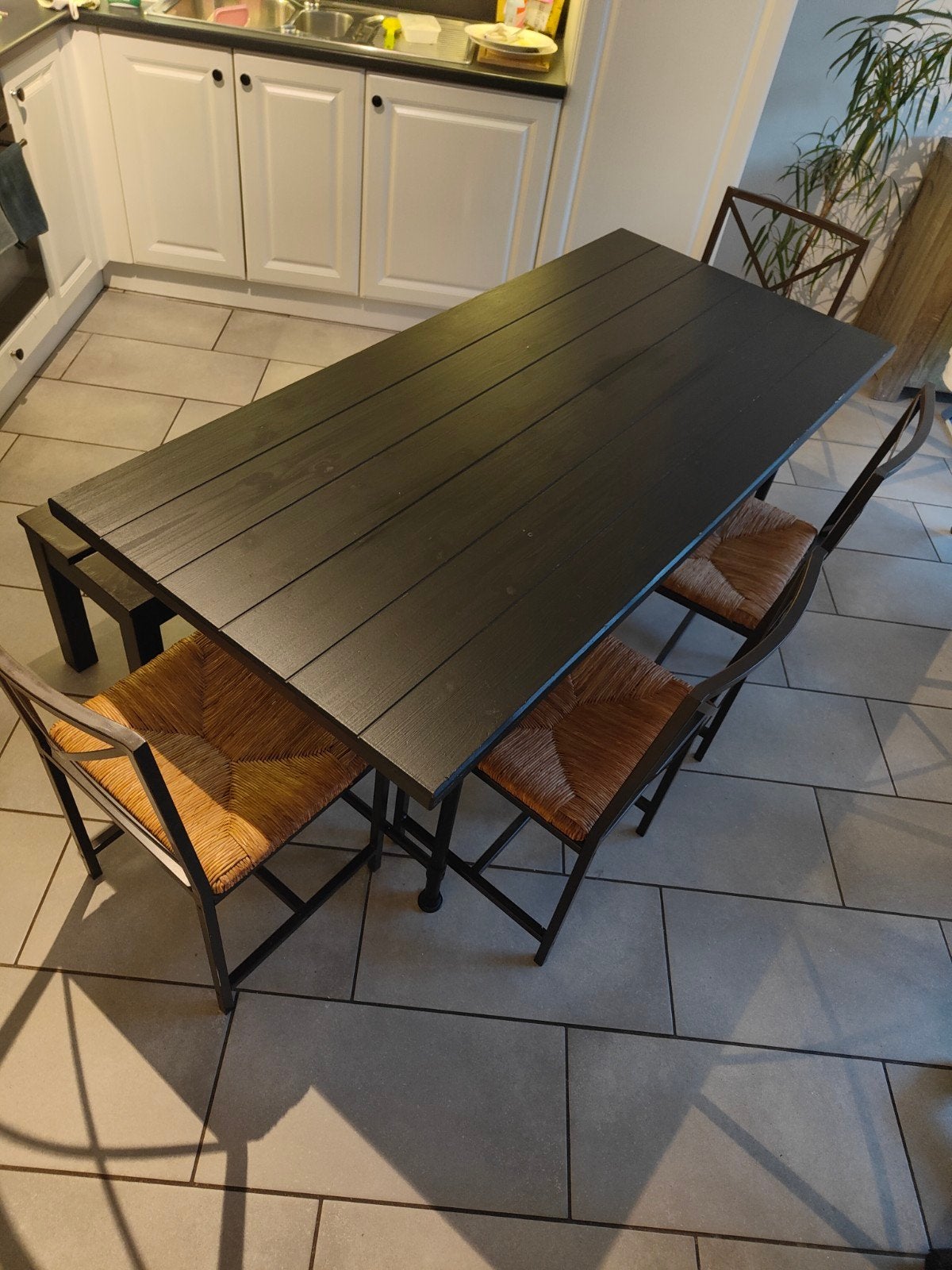 Table + banc + 4 chaises, Enlèvement