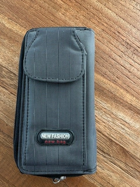 Gsm houder met klip en rits, Telecommunicatie, Ophalen of Verzenden, Zo goed als nieuw