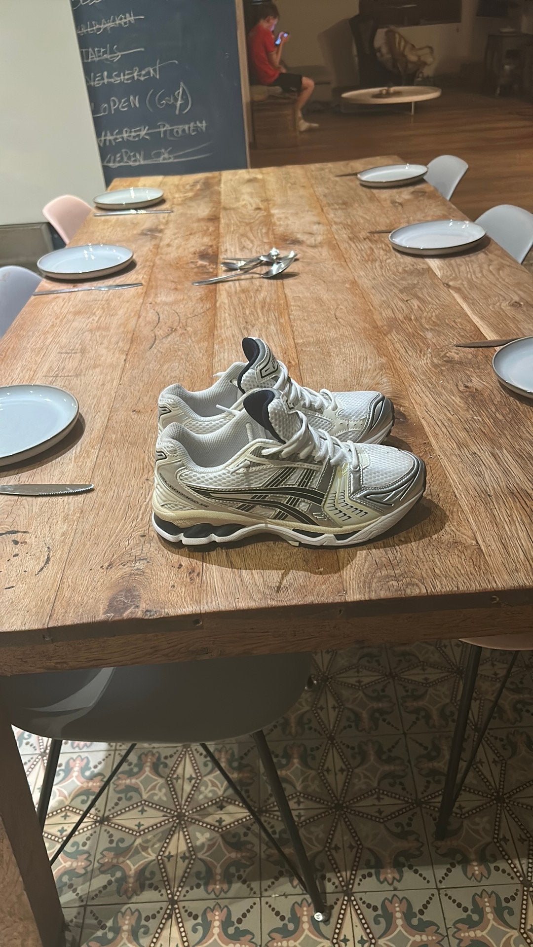 Asics wit ,zwart maat 40, Sports & Fitness, Neuf, Enlèvement ou Envoi, Asics, Autres types