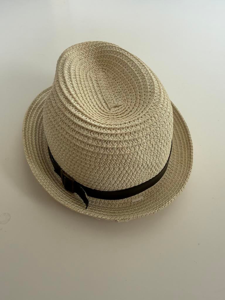 Hoedje met zwarte riem, Maat 62, Jongetje of Meisje, Hoed, Ophalen of Verzenden