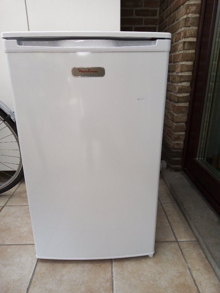koelkast moulinex studio wit nog garantie, Elektronische apparatuur, 100 tot 150 liter, Ophalen, Zo goed als nieuw, Met vriesvak