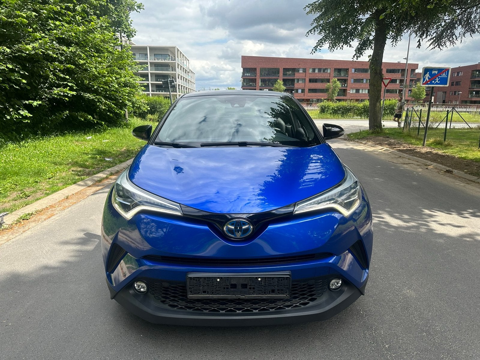 TOYOTA CH-R • FULL OPTIONS • SERVICE TOYOTA •, Achat, Euro 6, Entreprise, 72 kW