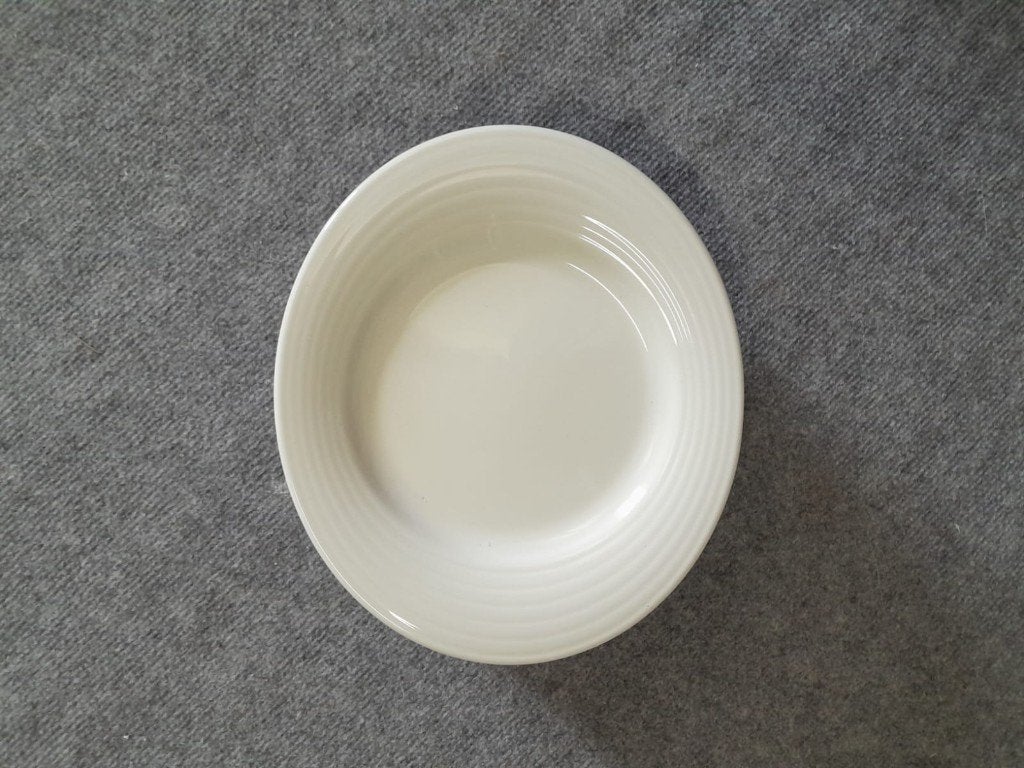 borden, Uni, Assiettes(s), Comme neuf, Enlèvement