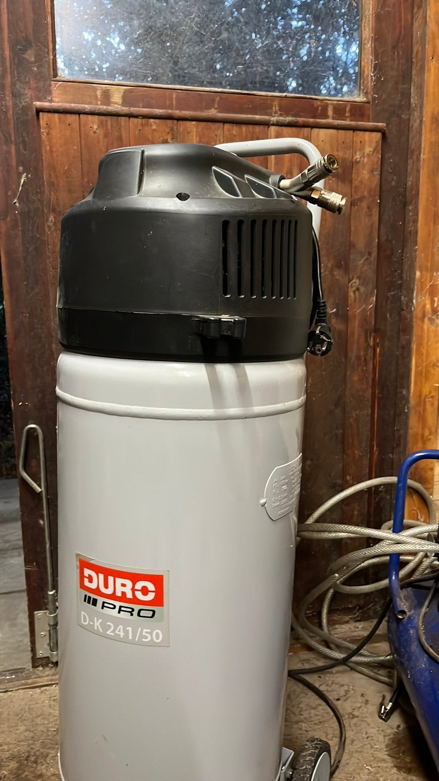 Compressor duro pro, Doe-het-zelf en Bouw, Ophalen, Gebruikt, 6 tot 10 bar, 25 tot 100 liter