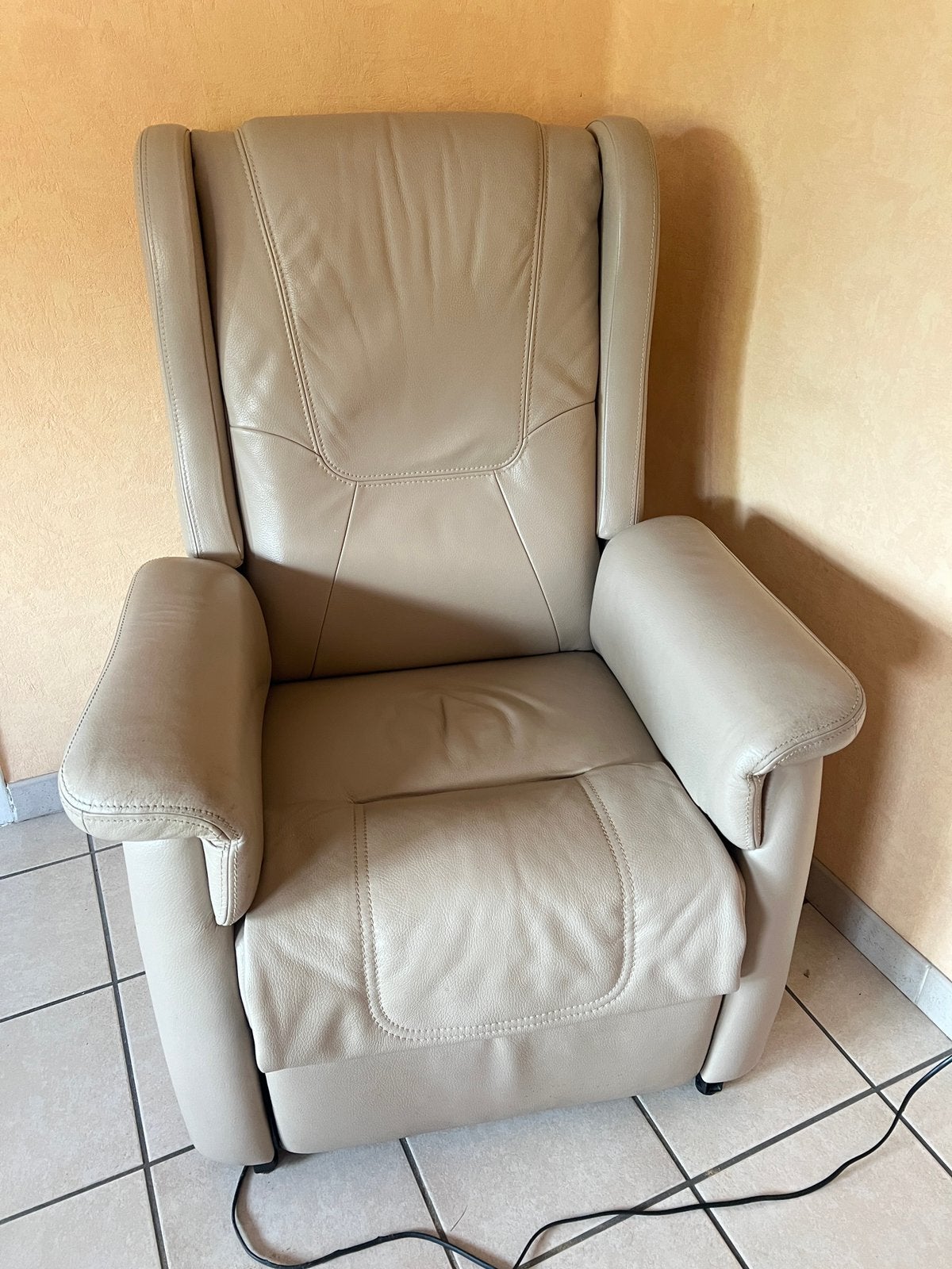 Fauteuil releveur électrique relax –Leggett & Platt Motorisé, Maison & Meubles, Enlèvement, Utilisé