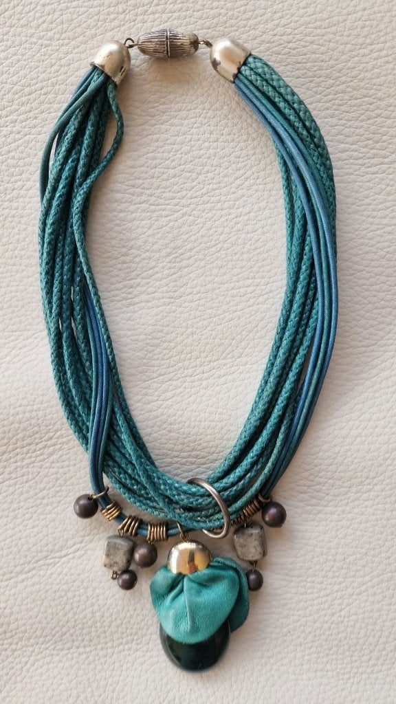 Prachtige halsketting, Handtassen en Accessoires, Ophalen of Verzenden, Gebruikt, Groen, Zilver