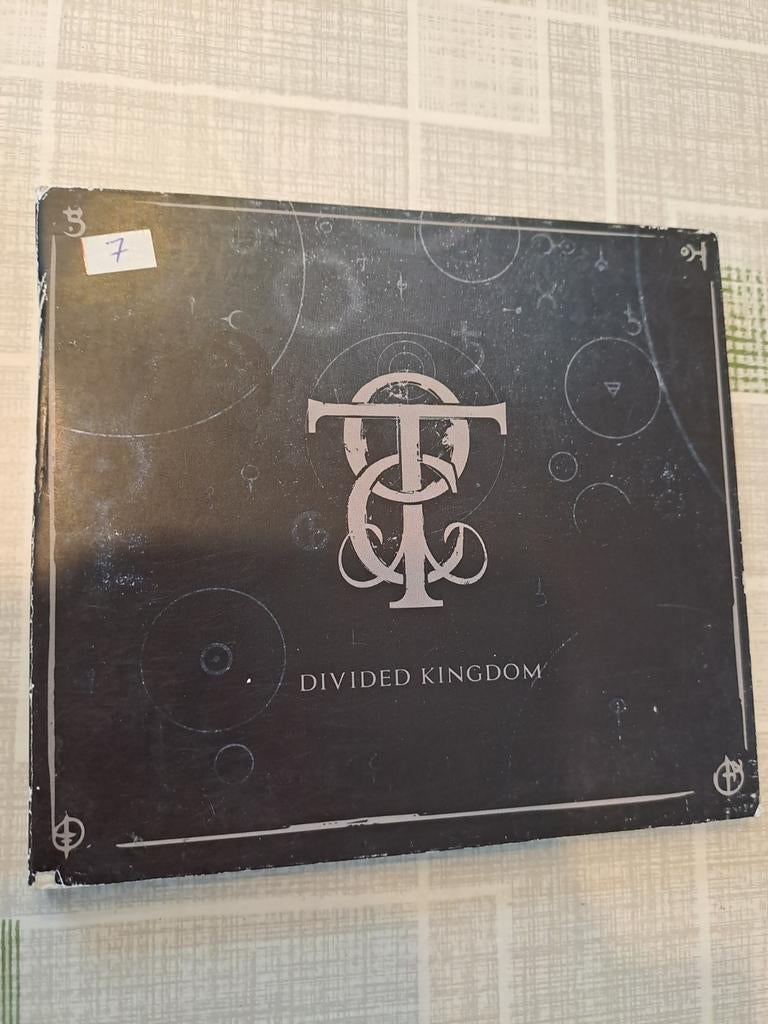 Off The Cross ; divided kingdom cd, Ophalen of Verzenden