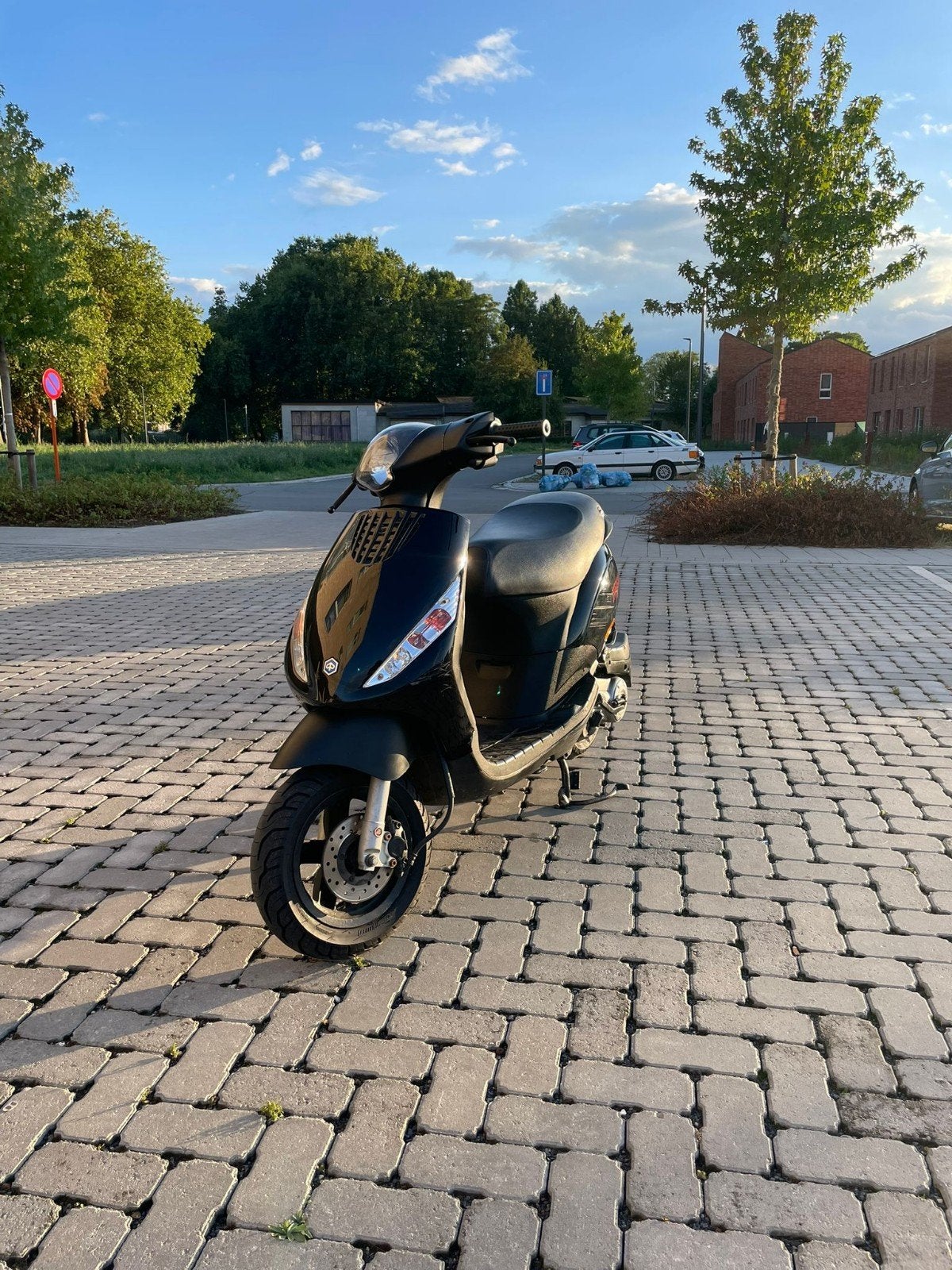 piaggio zip 4t, Fietsen en Brommers, Snorfietsen en Snorscooters, Ophalen, Piaggio, Nieuw, Benzine