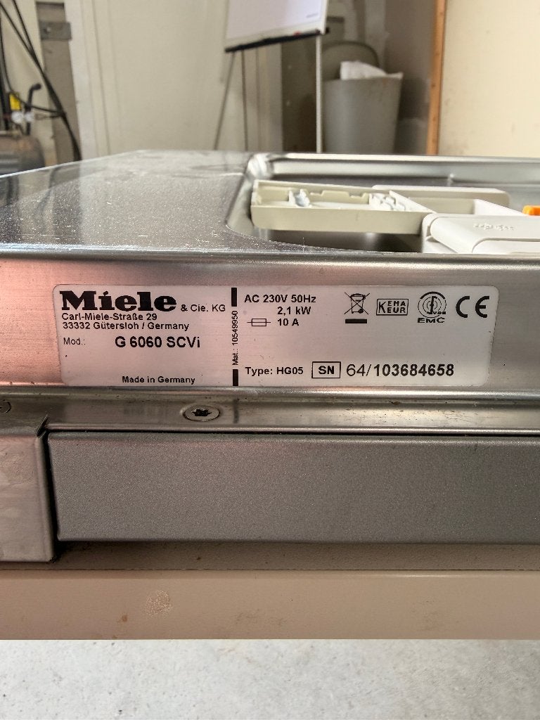 vaatwasser, Electroménager, Lave-vaisselle, Classe énergétique A ou plus économe, 85 à 90 cm, Encastré, Comme neuf