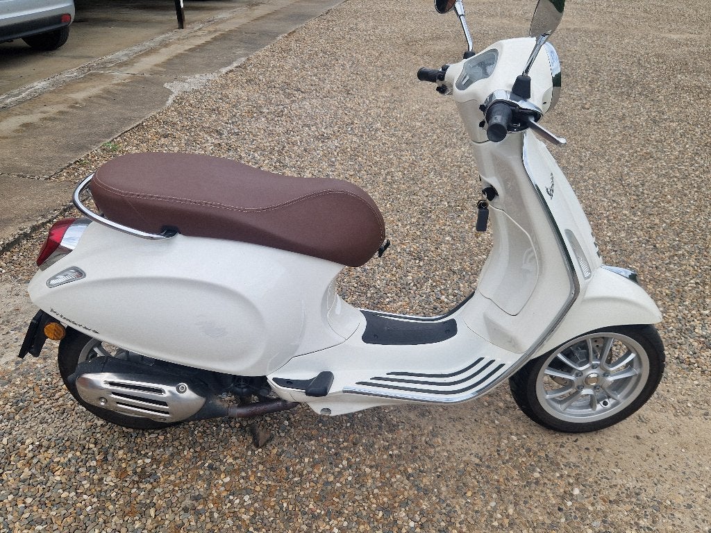 Vespa primavera 50cc, Fietsen en Brommers, Scooters | Vespa, Ophalen, Gebruikt, Overige modellen, Klasse B (45 km/u)