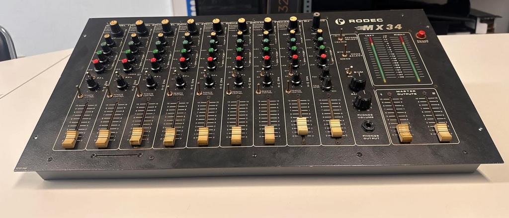 Rodec MX34 mixer, Musique & Instruments, Enlèvement, Utilisé, 5 à 10 canaux