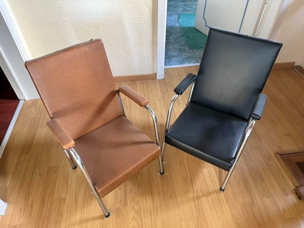 Twee antieke kinderstoelen leer, Huis en Inrichting, Stoelen, Ophalen, Zo goed als nieuw, Leer, Twee